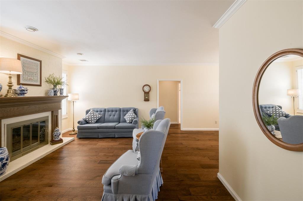 8918 N May Avenue Unit: 0