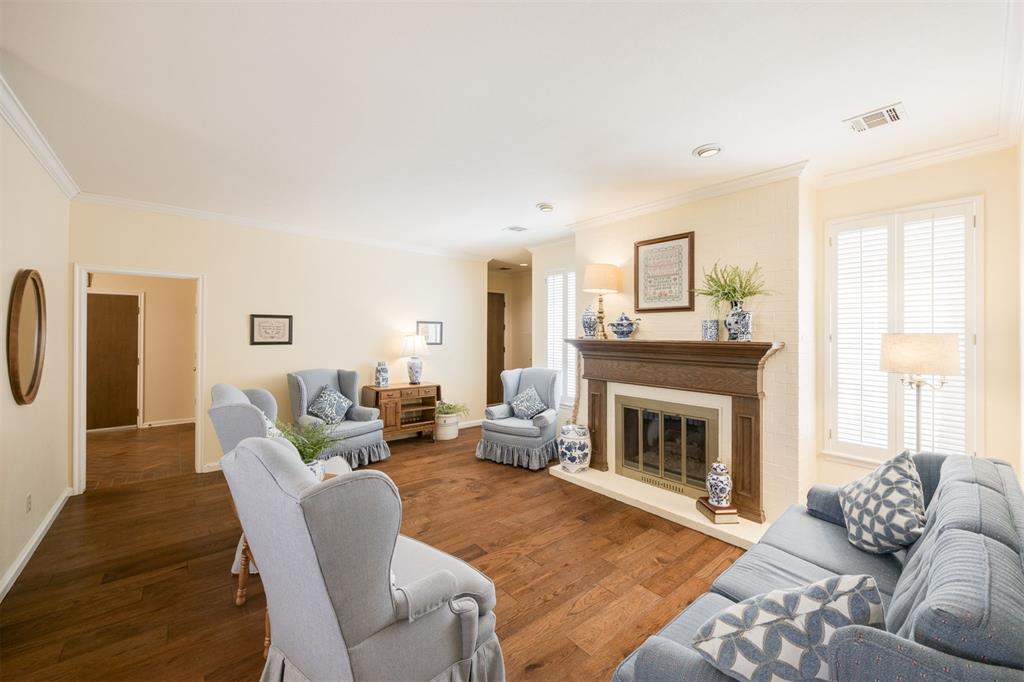 8918 N May Avenue Unit: 0