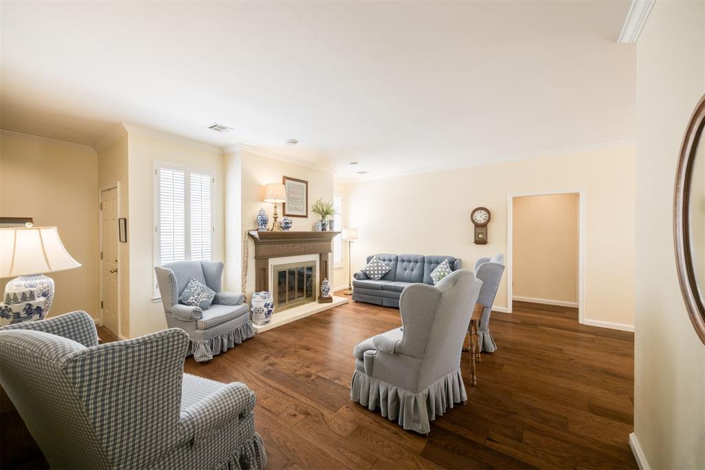 8918 N May Avenue Unit: 0