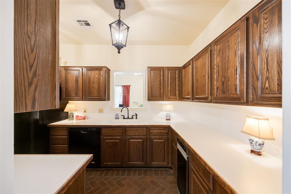 8918 N May Avenue Unit: 0