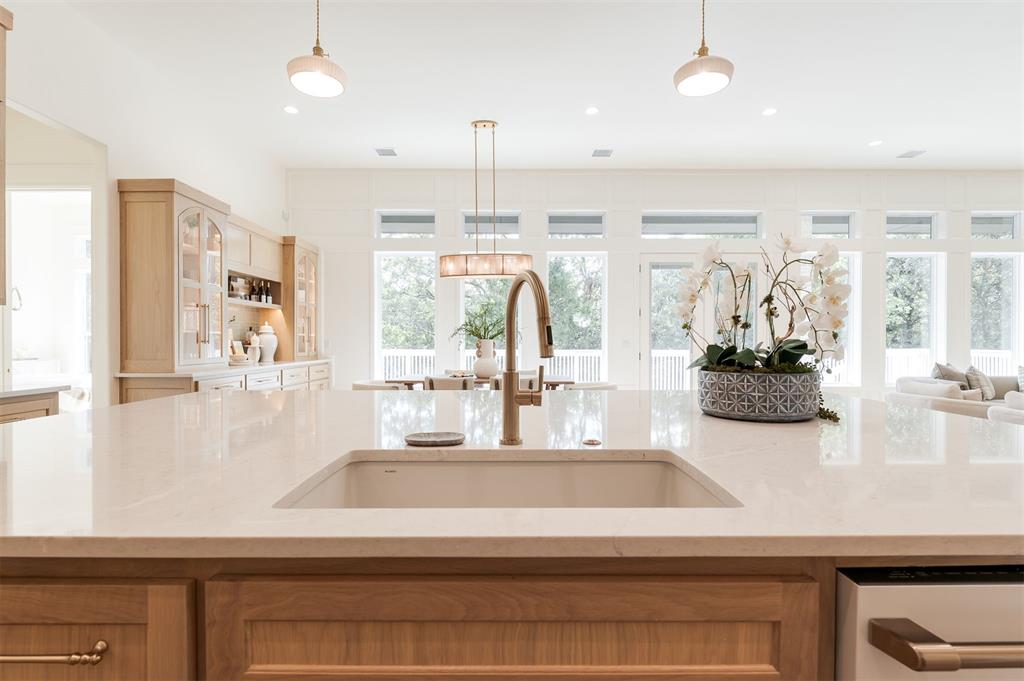 7224 Sunset Sail Avenue