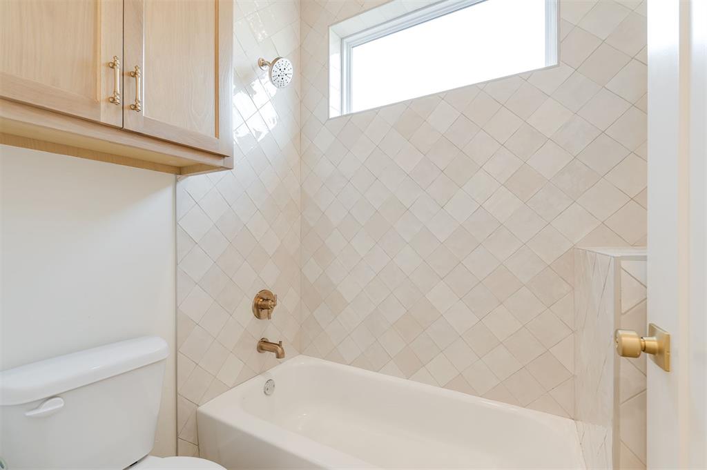 7224 Sunset Sail Avenue