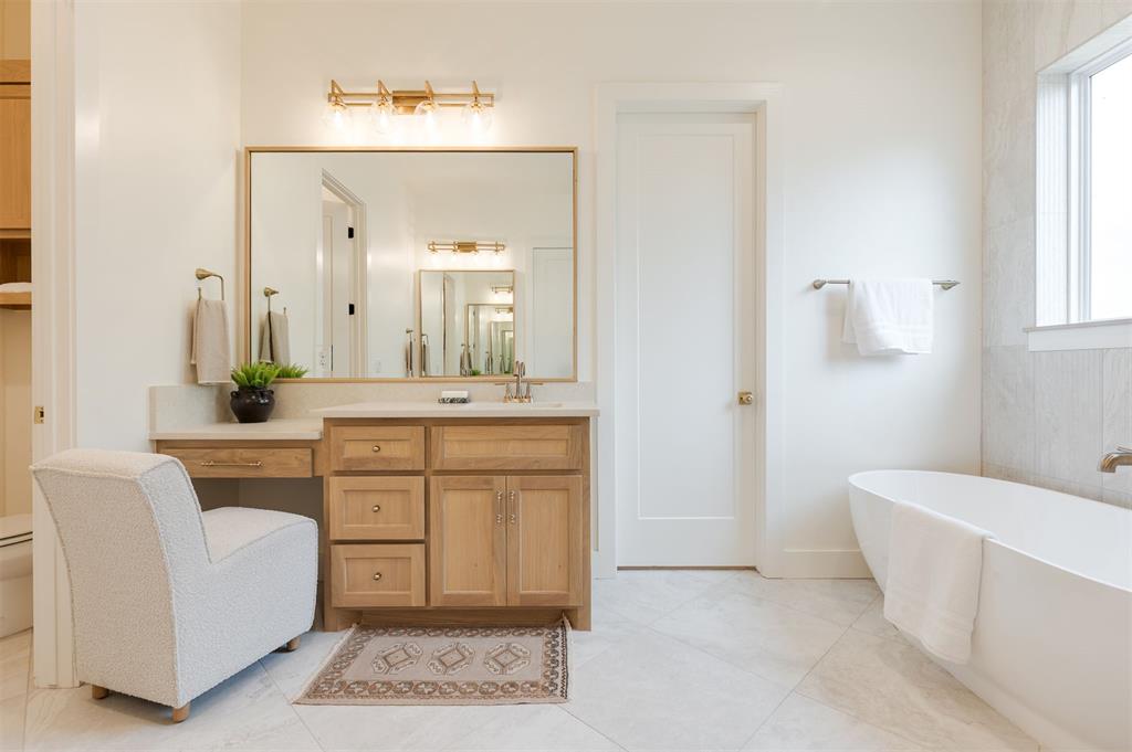 7224 Sunset Sail Avenue