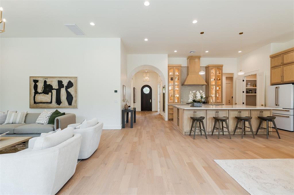 7224 Sunset Sail Avenue