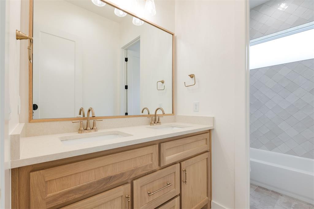 7224 Sunset Sail Avenue