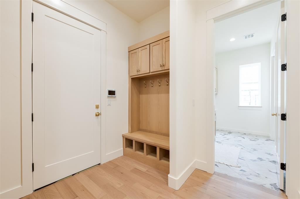 7224 Sunset Sail Avenue