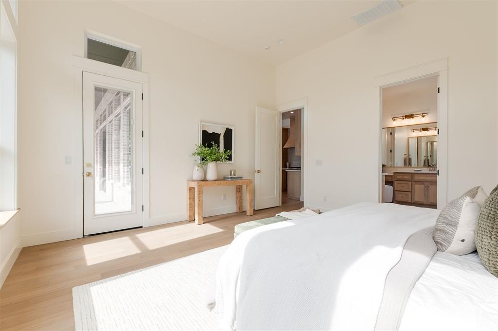 7224 Sunset Sail Avenue