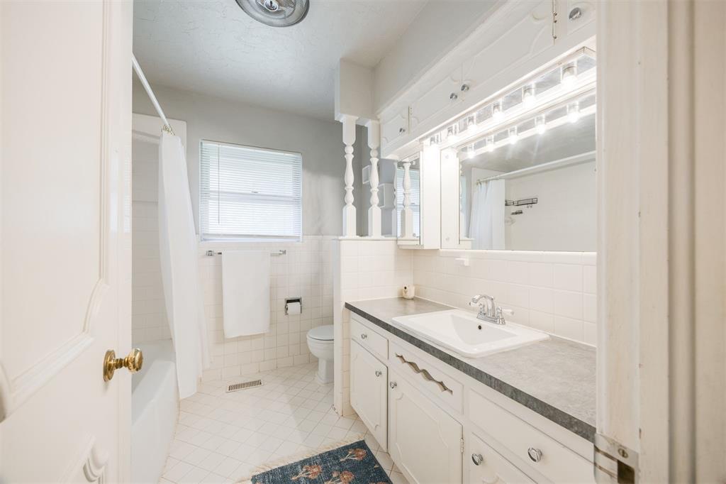 4412 NW 57th Street