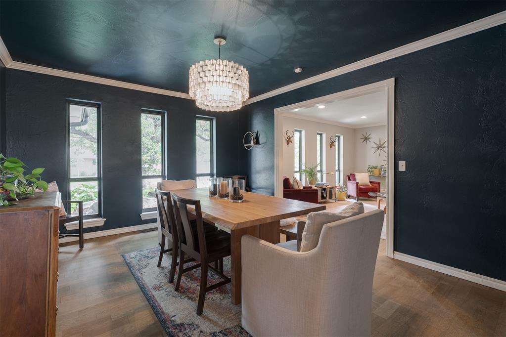 8909 Lakehurst Drive