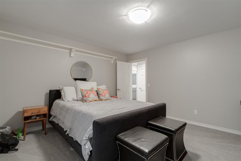 8909 Lakehurst Drive