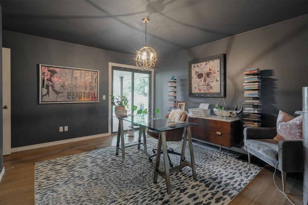 8909 Lakehurst Drive