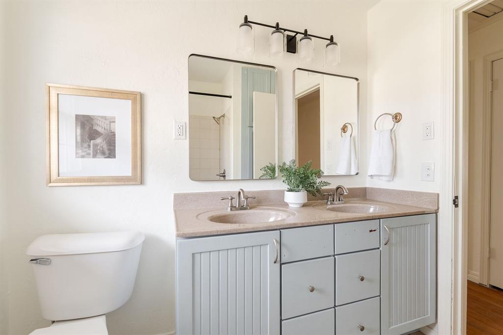 1908 Dorchester Drive