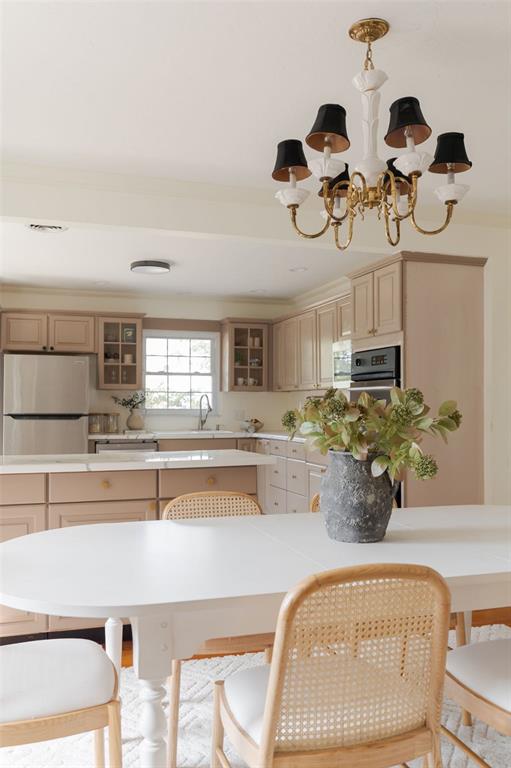 1908 Dorchester Drive