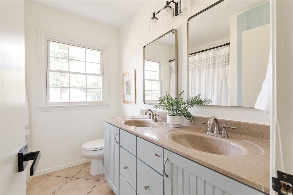 1908 Dorchester Drive