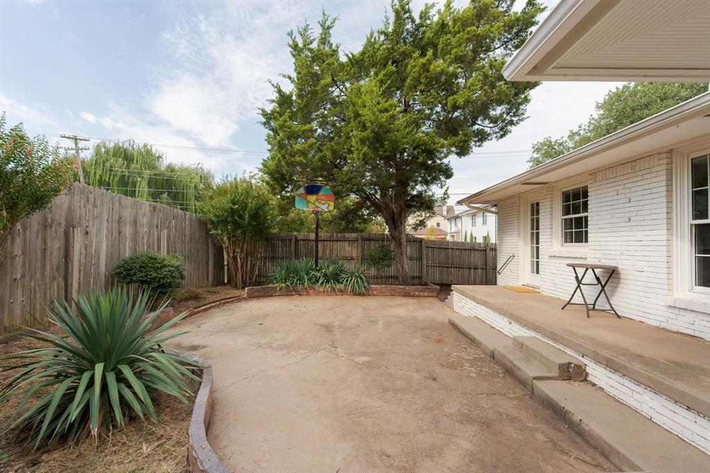 1908 Dorchester Drive