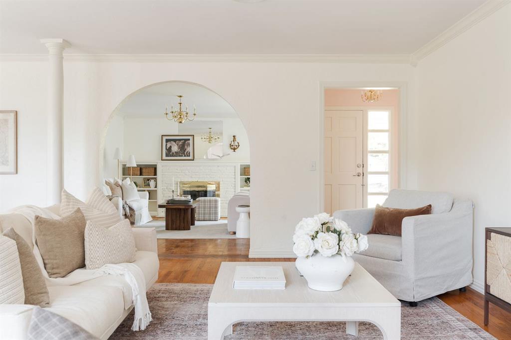 1908 Dorchester Drive