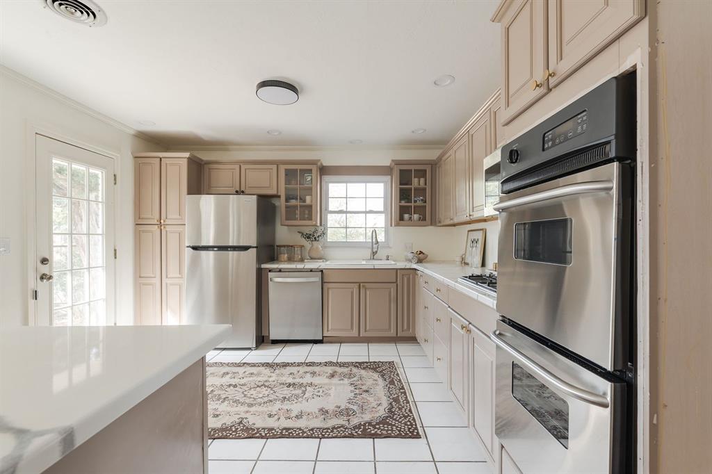 1908 Dorchester Drive