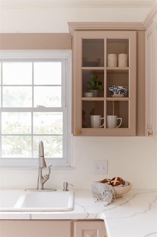 1908 Dorchester Drive