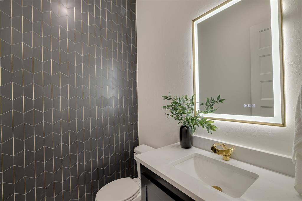 4401 Clear Ridge Corner