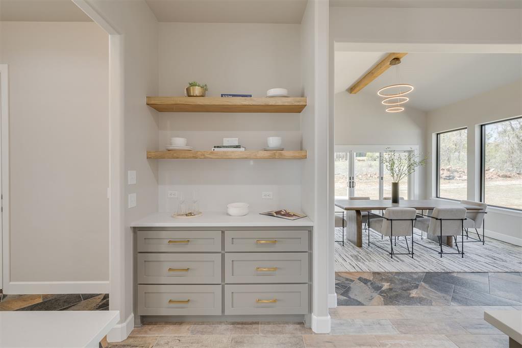 4401 Clear Ridge Corner