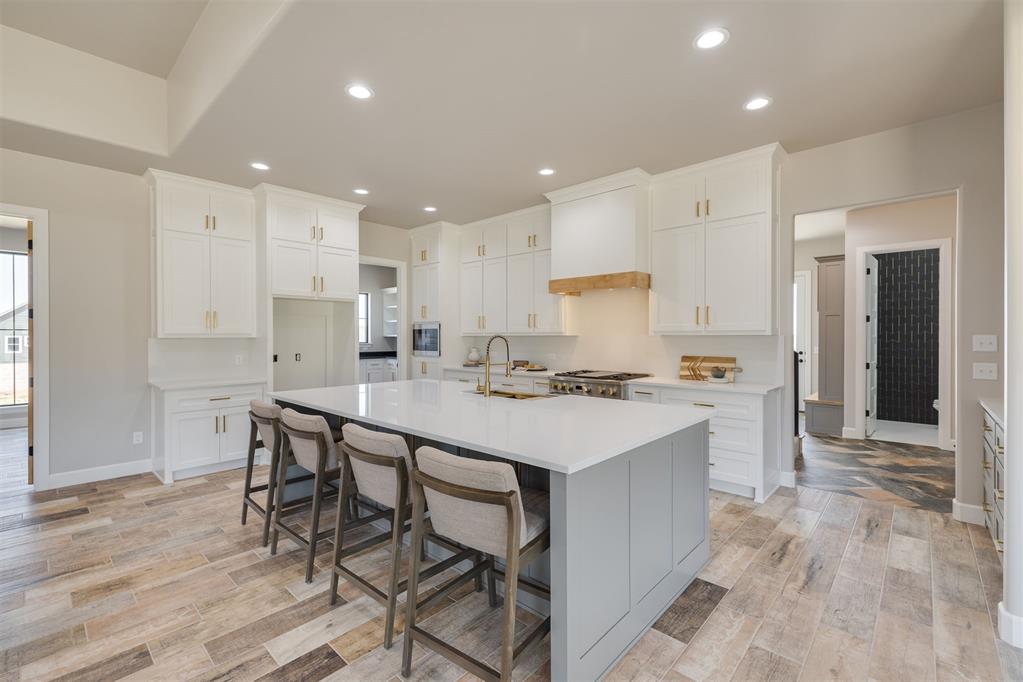 4401 Clear Ridge Corner