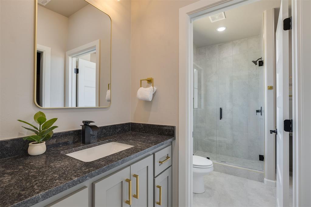 4401 Clear Ridge Corner