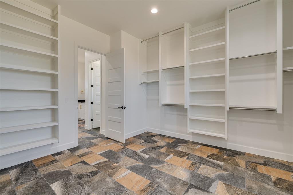 4401 Clear Ridge Corner