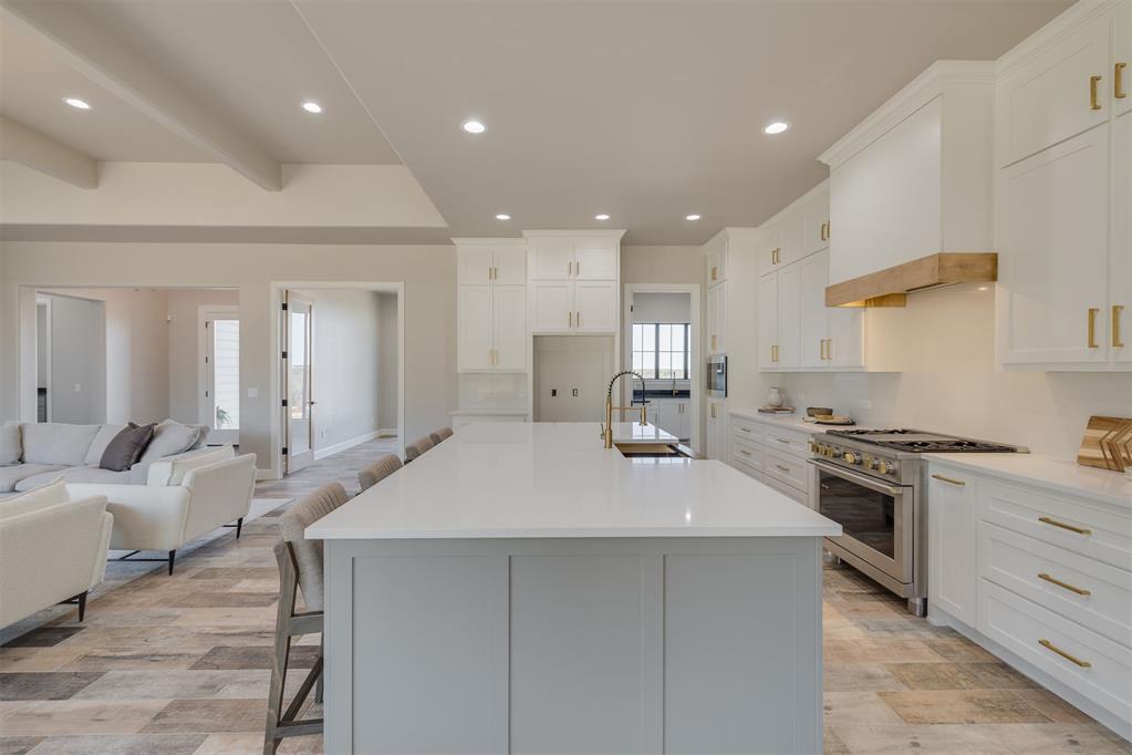 4401 Clear Ridge Corner