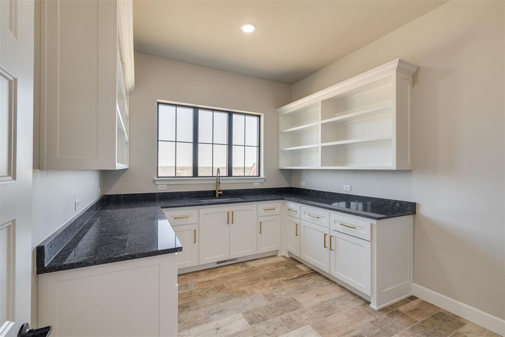 4401 Clear Ridge Corner