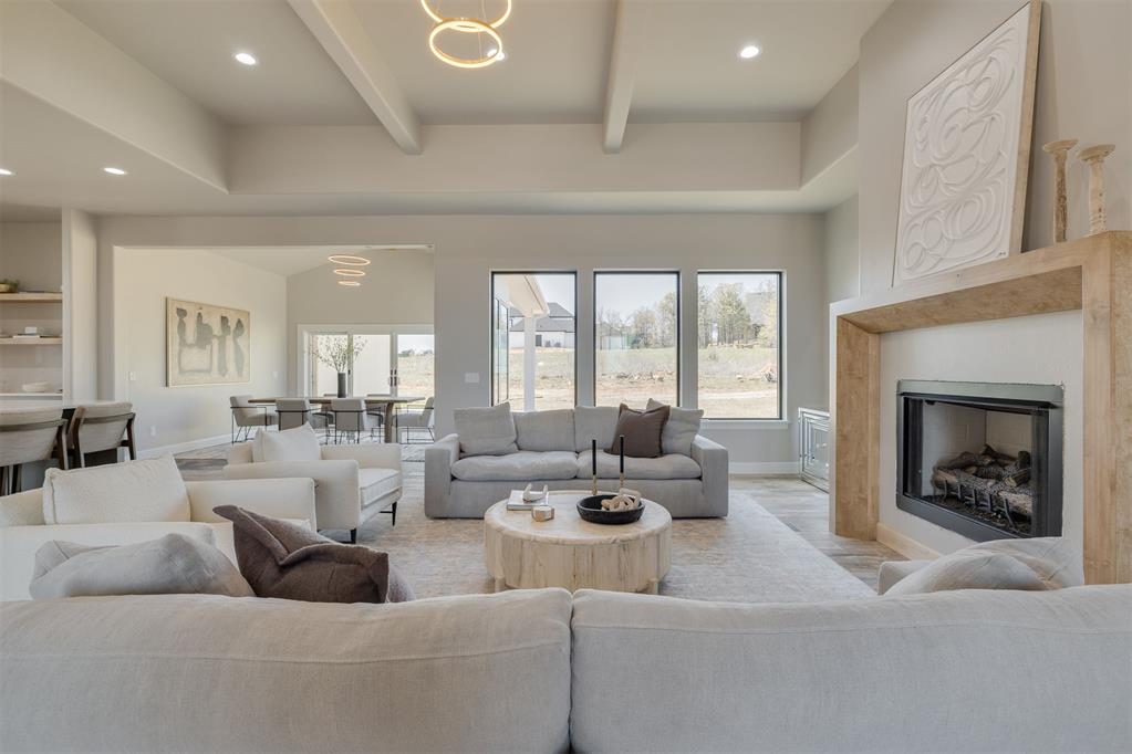 4401 Clear Ridge Corner