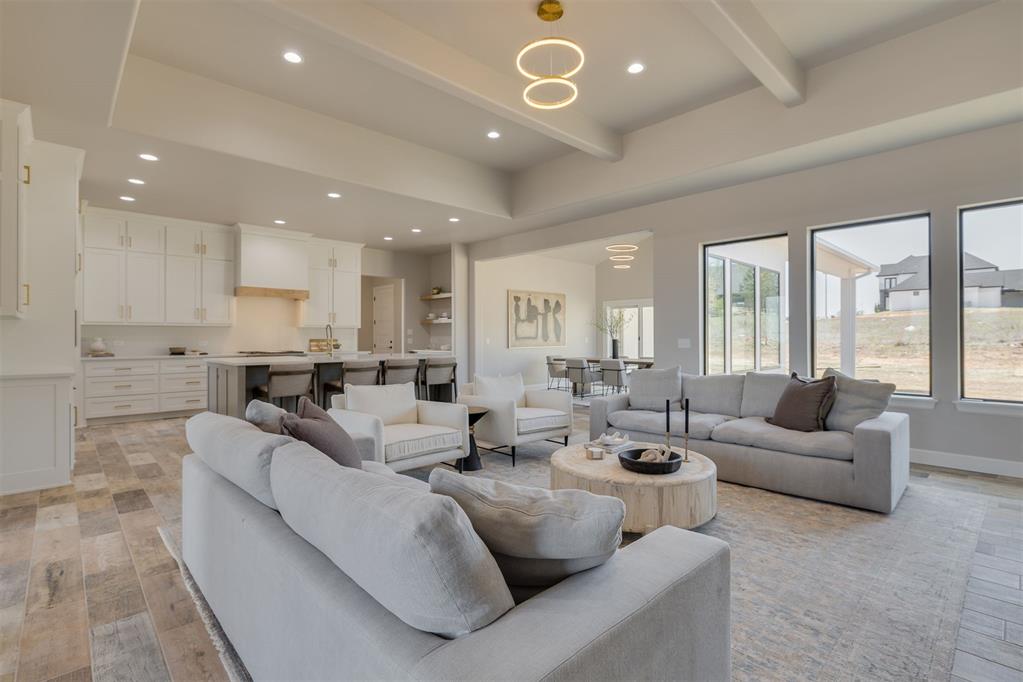 4401 Clear Ridge Corner