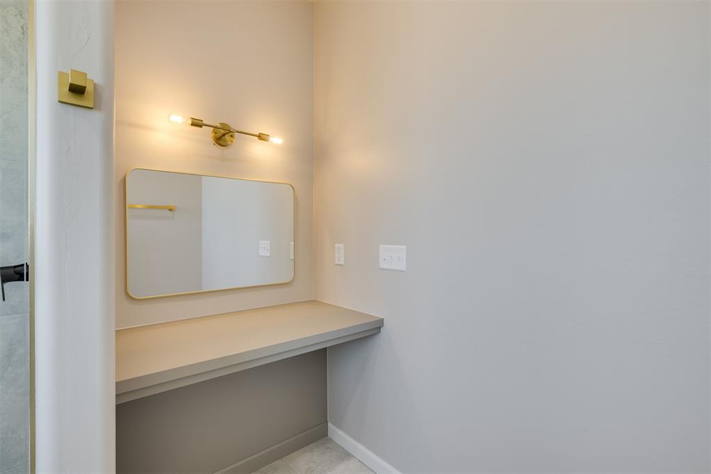 4401 Clear Ridge Corner