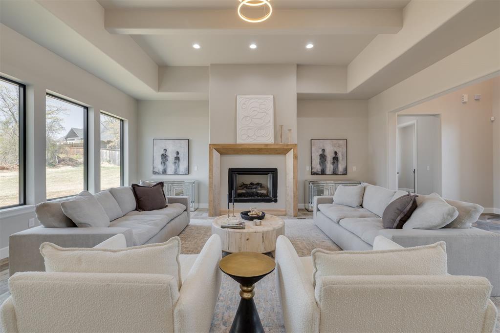 4401 Clear Ridge Corner