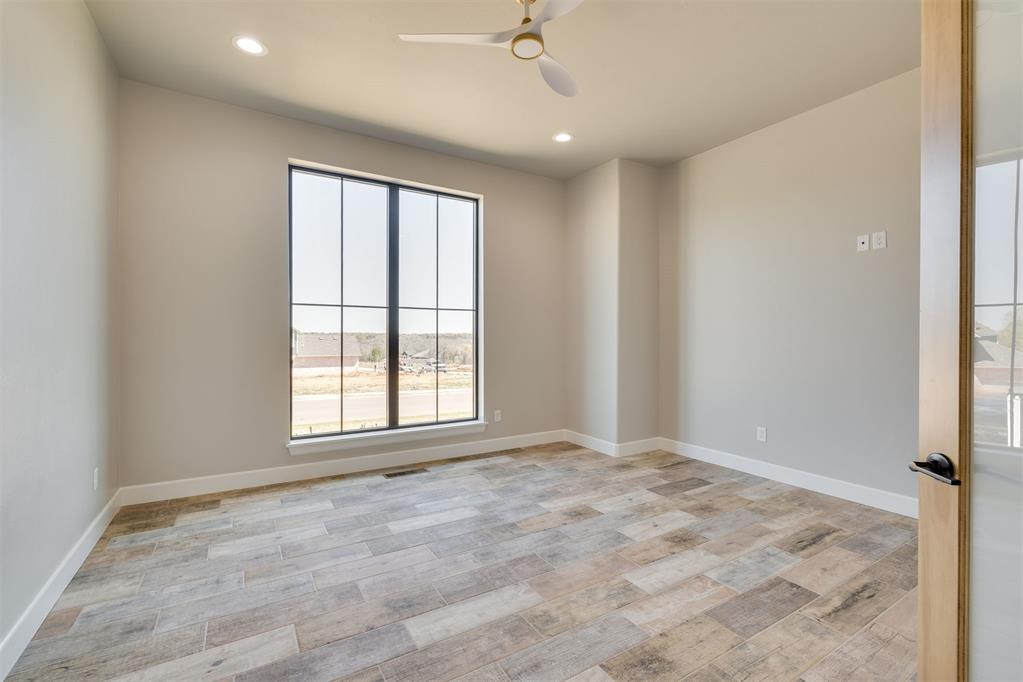 4401 Clear Ridge Corner