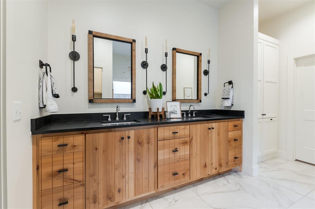 3824 Stone Hill Lane