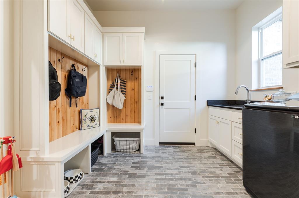 3824 Stone Hill Lane