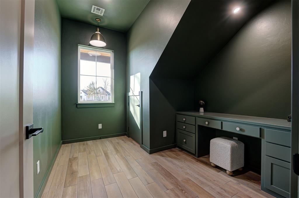 21205 Reserve Circle