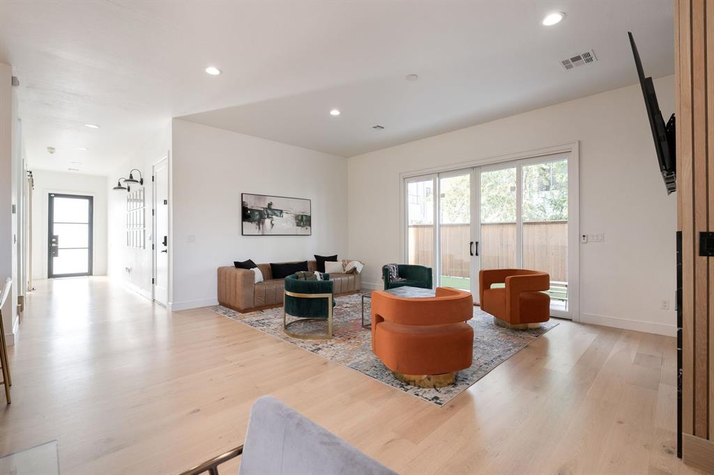 1127 NW 56th Street Unit: B