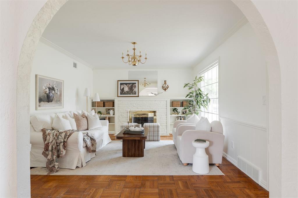 1908 Dorchester Drive