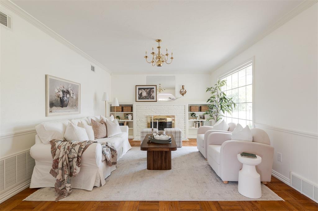 1908 Dorchester Drive