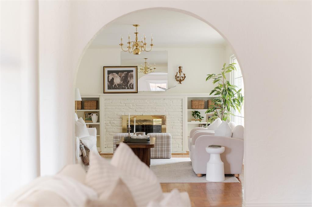 1908 Dorchester Drive