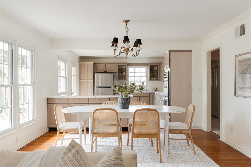 1908 Dorchester Drive