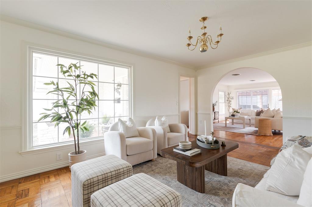 1908 Dorchester Drive