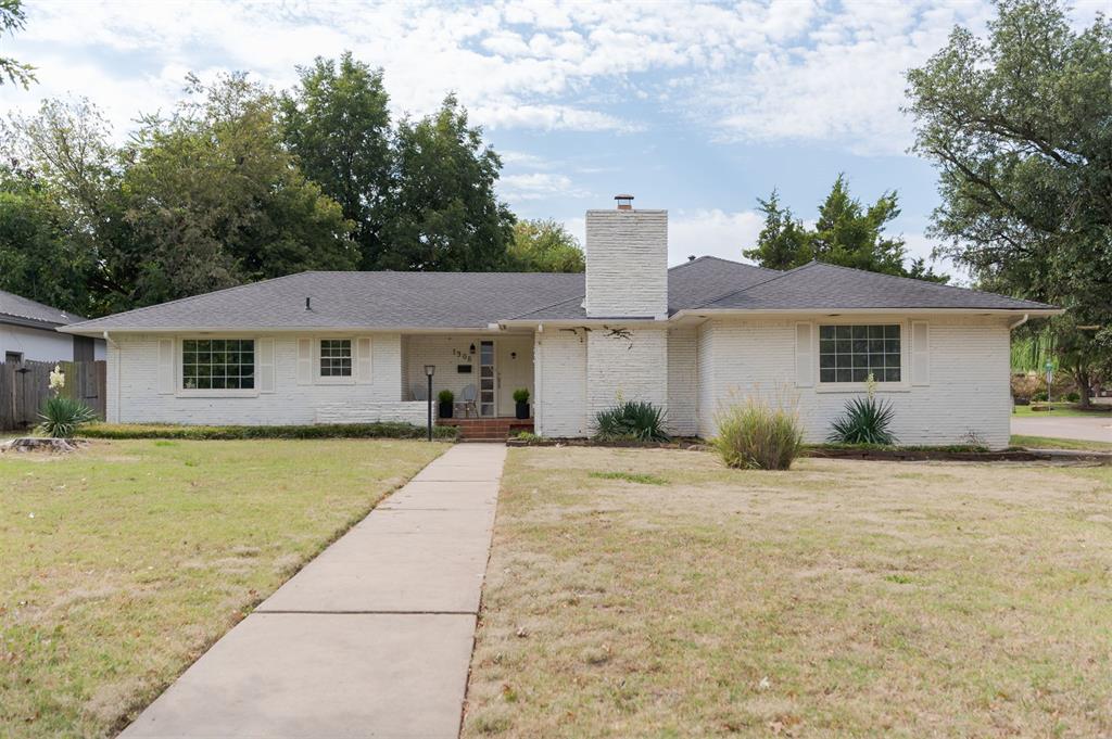 1908 Dorchester Drive