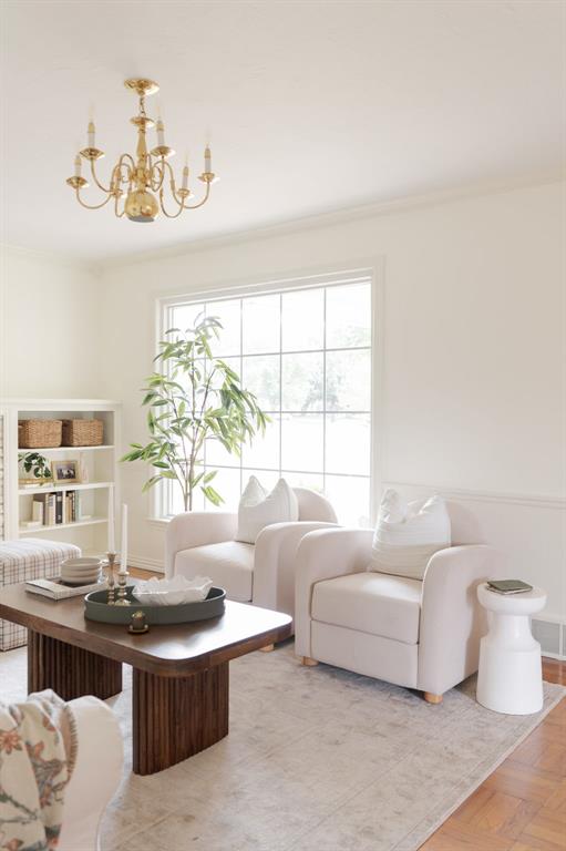 1908 Dorchester Drive