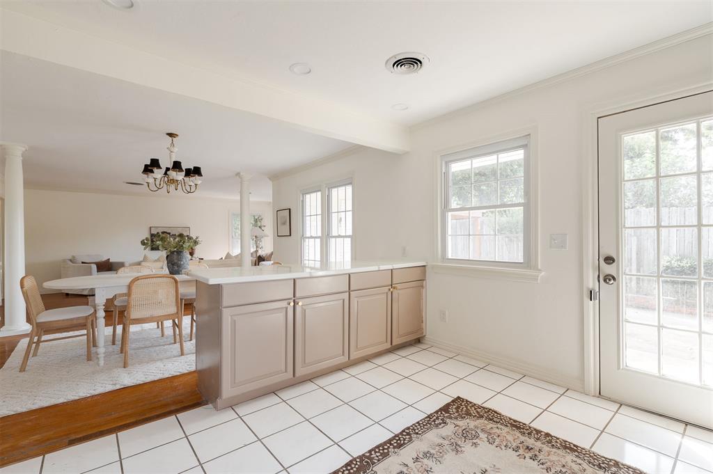 1908 Dorchester Drive