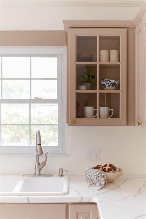 1908 Dorchester Drive