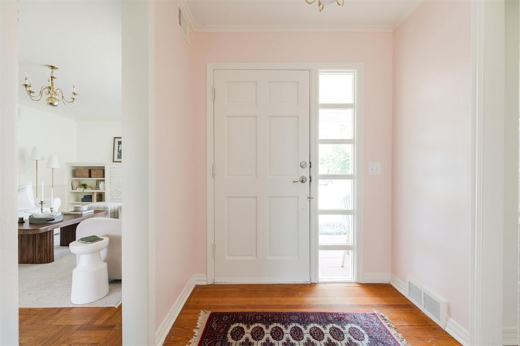 1908 Dorchester Drive