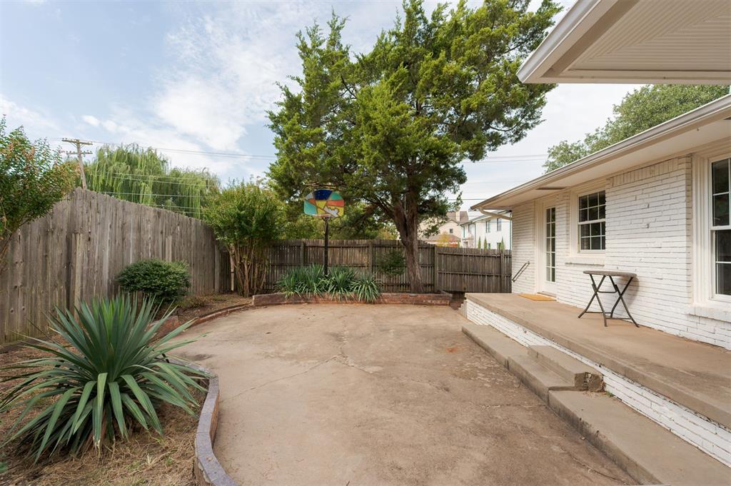 1908 Dorchester Drive