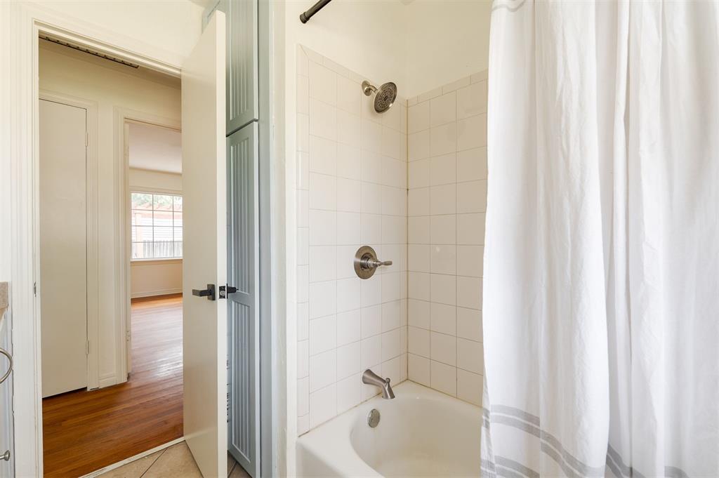 1908 Dorchester Drive